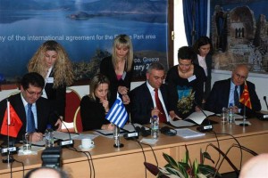Signing of the Prespa Park Agreement by the three Ministers on 2nd February 2010 (Photo credit: L. Nikolaou, SPP) Signing of the Prespa Park Agreement by the three Ministers on 2nd February 2010 (Photo credit: L. Nikolaou, SPP)